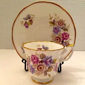 Vtg Elizabethan Bone China Teacup and Saucer in Purple and Lavender Flowers